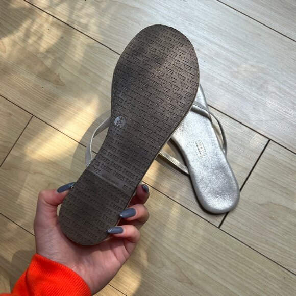 TKEES Lily Metallics - Picture 3 of 3